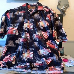 Mens Clearwater Outfitters Size L classic cars and drive-in theater. Length  29